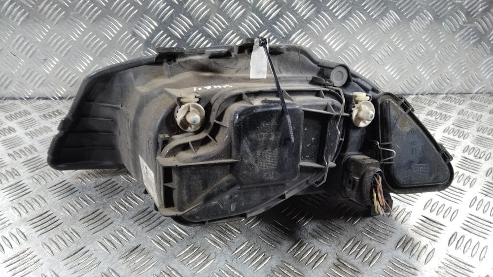 Фара правая к Seat Ibiza 3 (01-06)