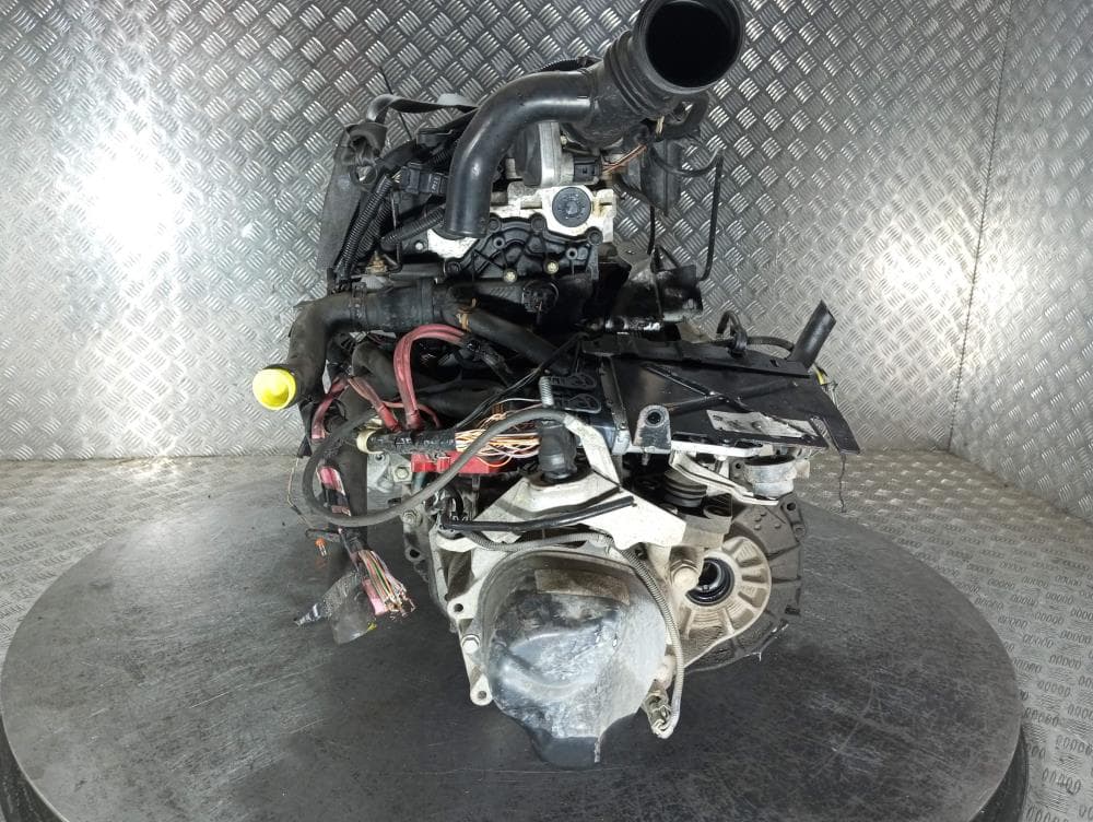 Двигатель к Renault Scenic 2 (03-06)