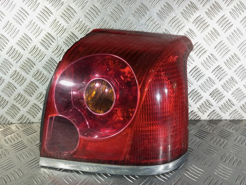 Фонарь задний правый к Toyota Avensis 2 (03-06)