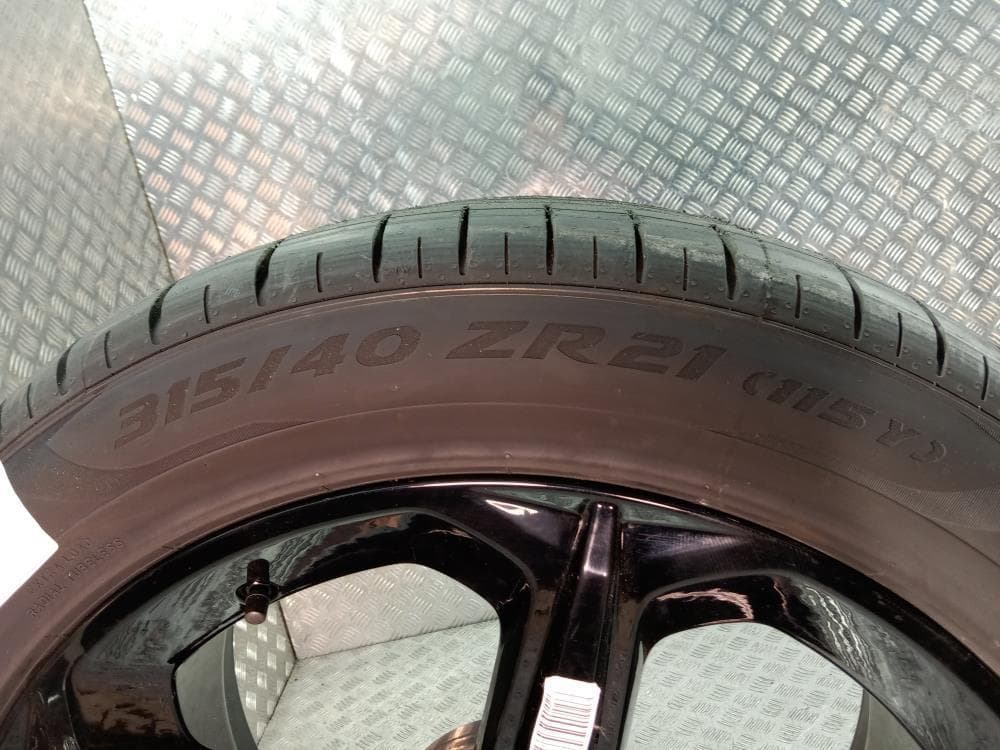 Диск литой к Lamborghini Urus (18-24)