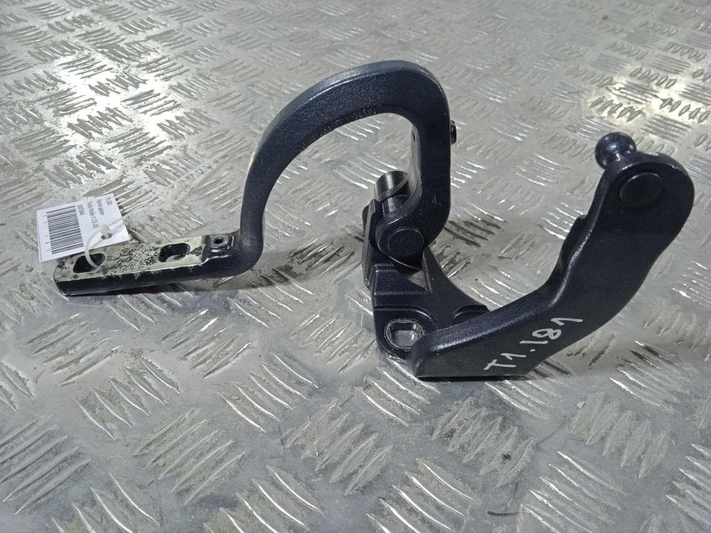 Петля двери  к Tesla Model X (15-21)