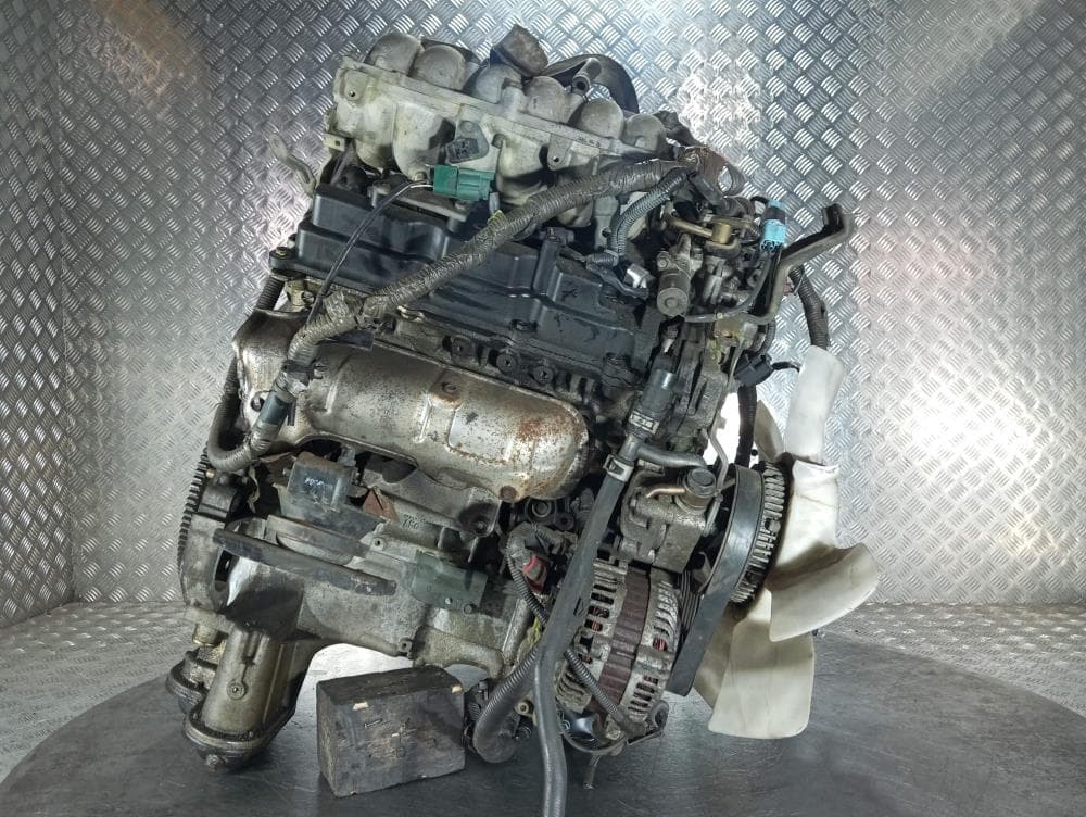 Двигатель к Nissan  Elgrand 2 (02-10)