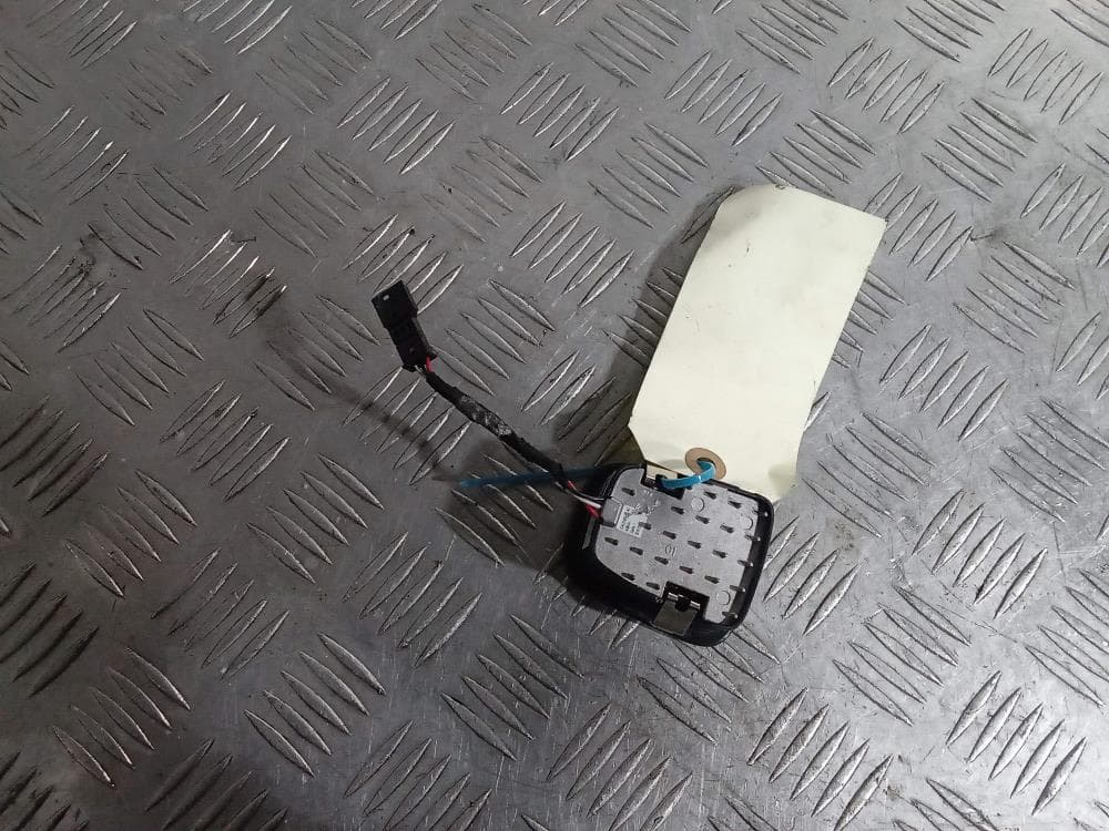 Фонарь салона (плафон) к Tesla Model X (15-21)