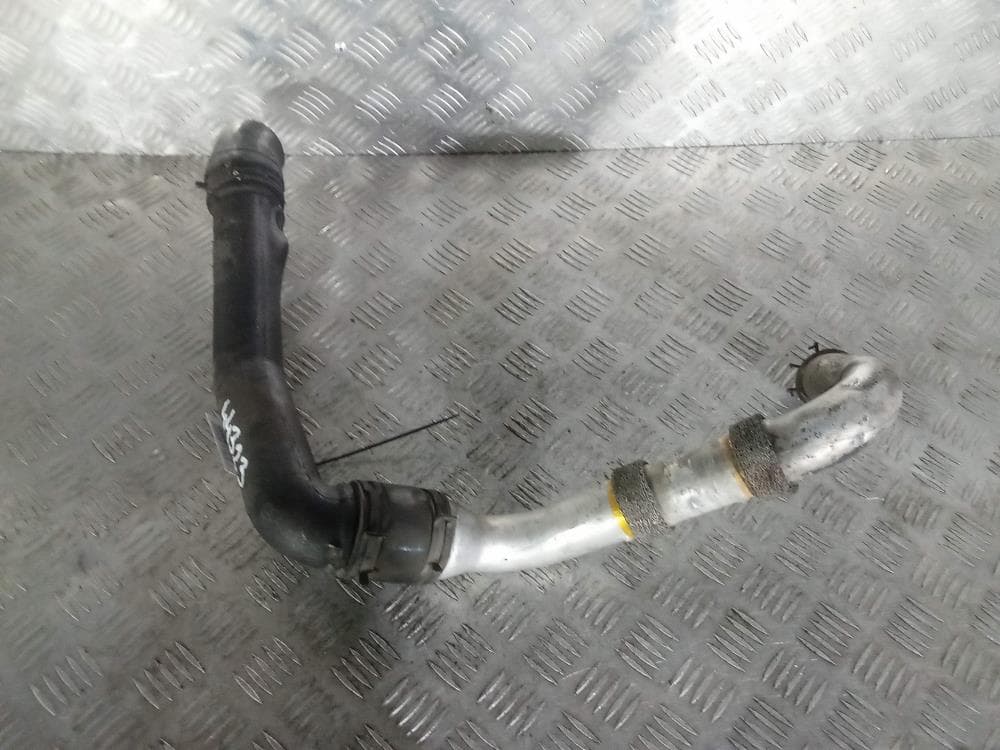 Патрубок интеркулера к Volkswagen Caddy 2 (95-04)