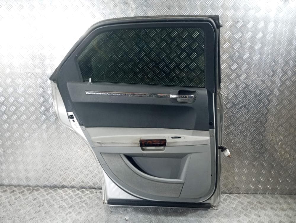 Дверь задняя левая к Chrysler 300C 1 Рестайлинг (07-12)