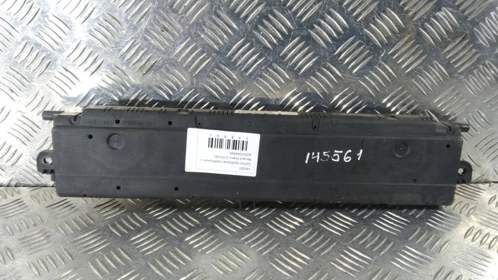 Щиток приборов (приборная панель) к Renault Scenic 2 (03-06)