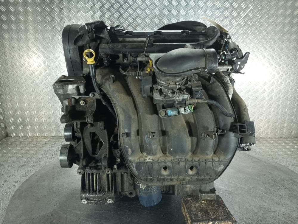Двигатель к Citroen C5 1 (01-04)
