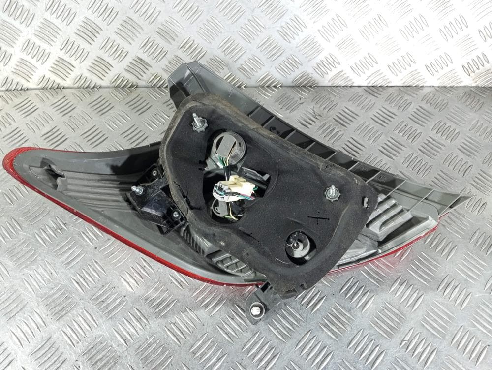 Фонарь задний правый к Toyota Yaris 3 (10-14)