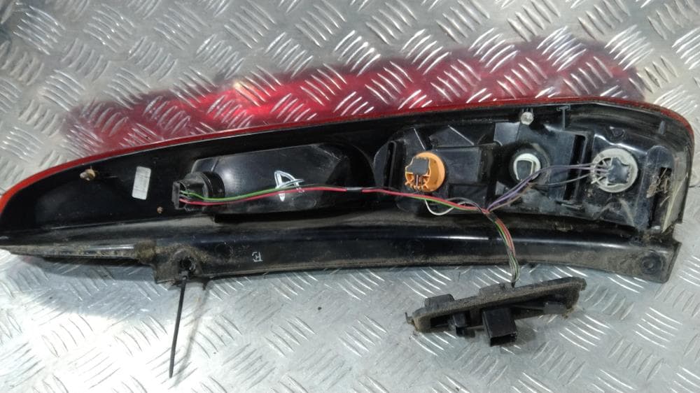 Фонарь задний левый к Ford Fiesta 5 (02-08)