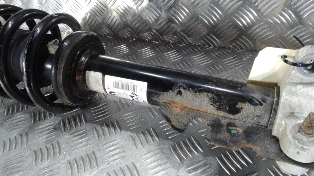 Стойка передняя правая к Jeep Grand Cherokee WL (21-24)