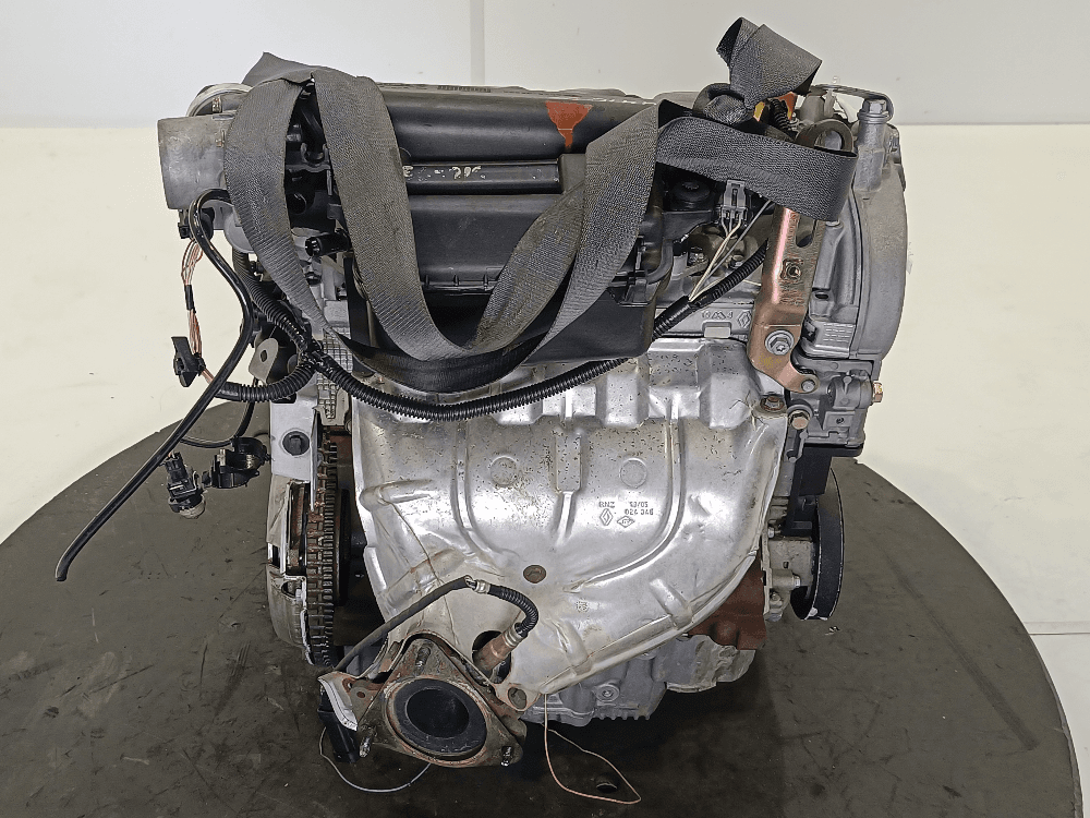 Двигатель к Renault Scenic 2 (03-06)