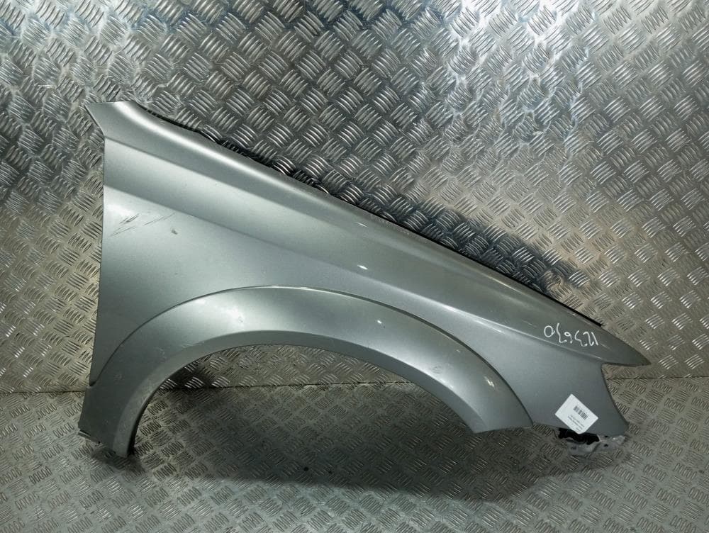 Крыло переднее правое к Subaru Legacy 4 (03-06)