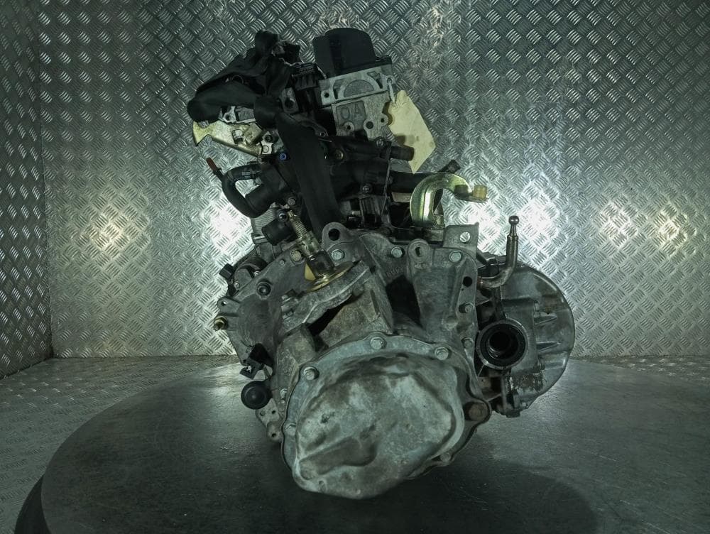 Двигатель к Citroen C5 1 Рестайлинг (04-08)
