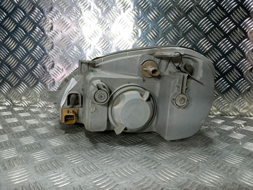 Фара правая к Daewoo Nubira J200 (02-08)