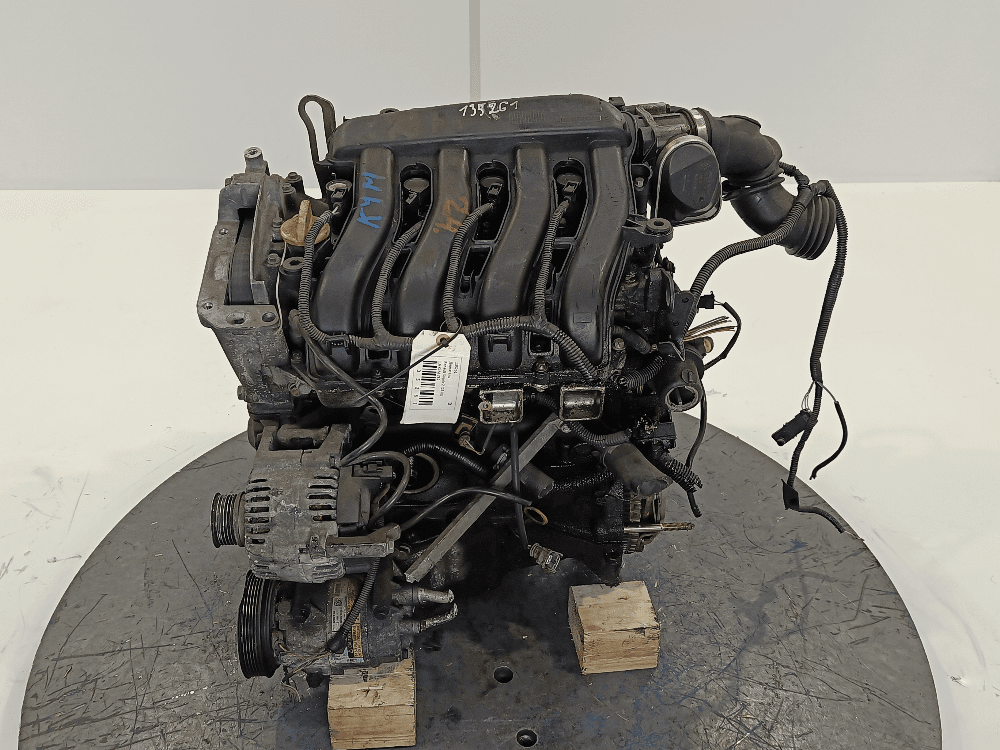 Двигатель к Renault Scenic 2 (03-06)