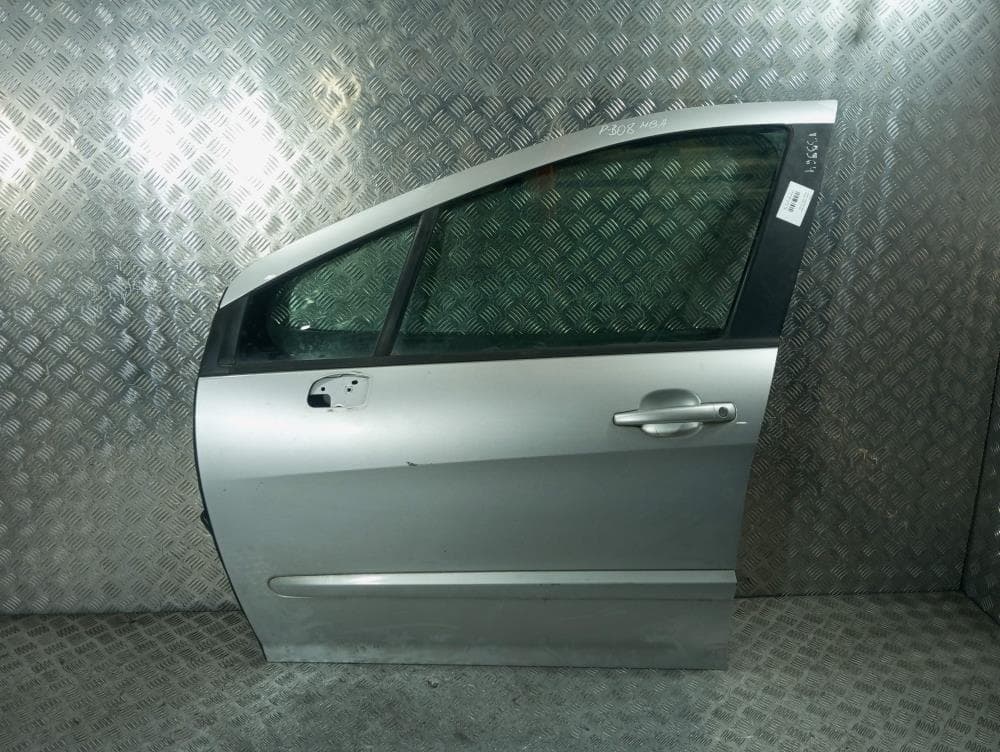 Дверь передняя левая к Peugeot 308 1 (07-11)