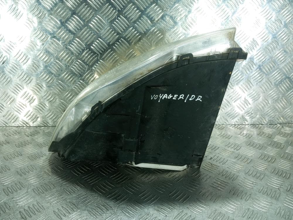 Фара правая к Chrysler Voyager 4 Рестайлинг (04-08)