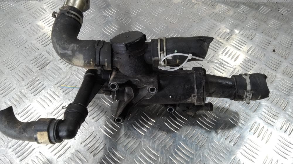 Корпус термостата к Peugeot 407 (04-11)