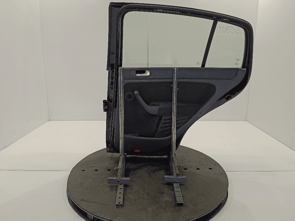 Дверь задняя правая к Volkswagen Golf Plus (05-09)