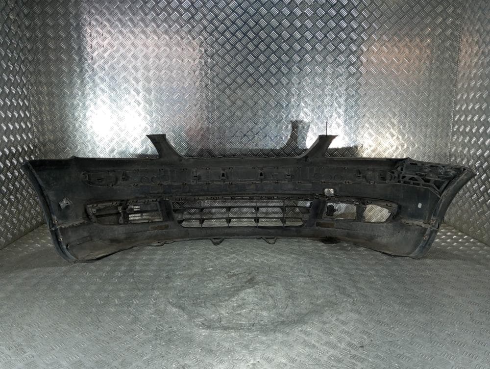 Бампер передний к Volkswagen Touran 1 (03-07)
