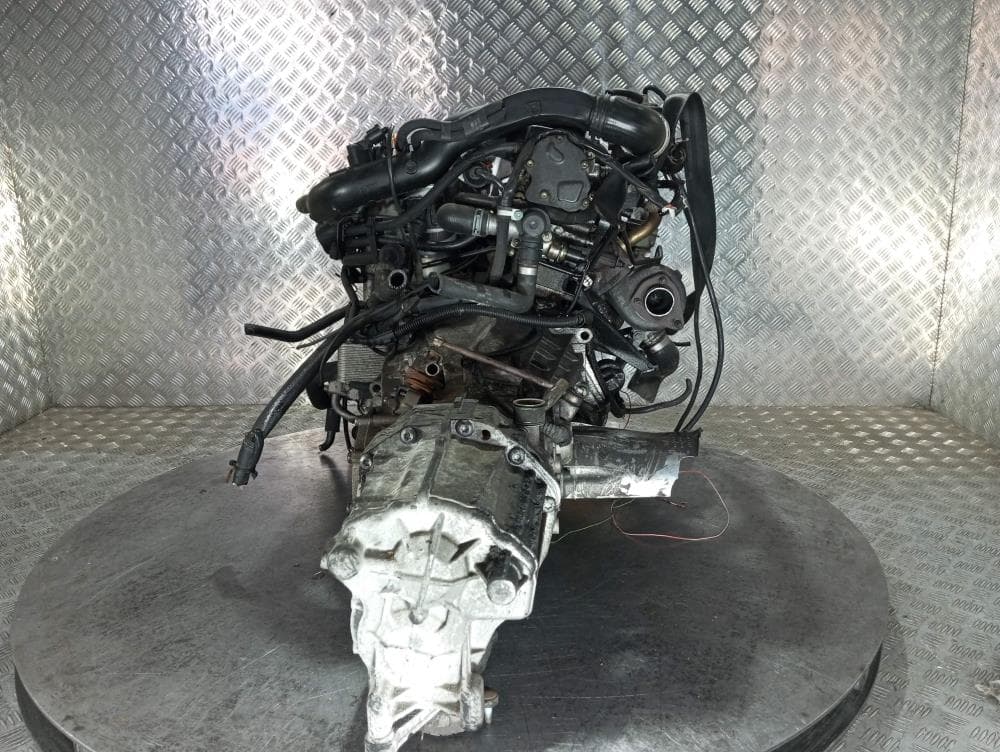 Двигатель к Audi A4 B6 (01-05)