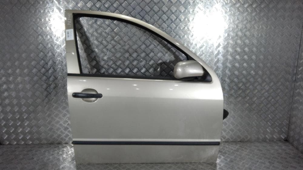 Дверь передняя правая к Skoda Fabia 1 Рестайлинг (04-07)