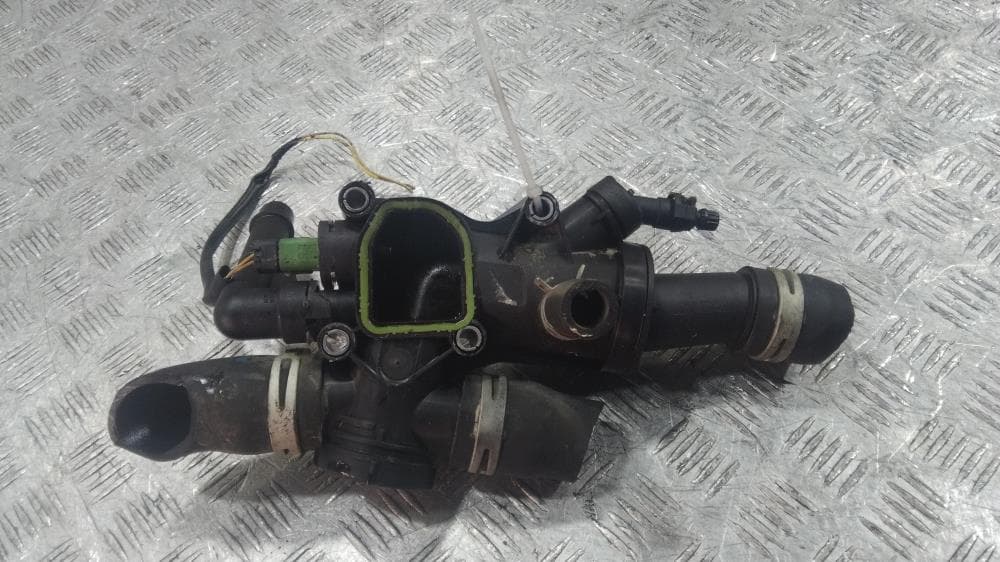 Корпус термостата к Peugeot 308 1 (07-11)