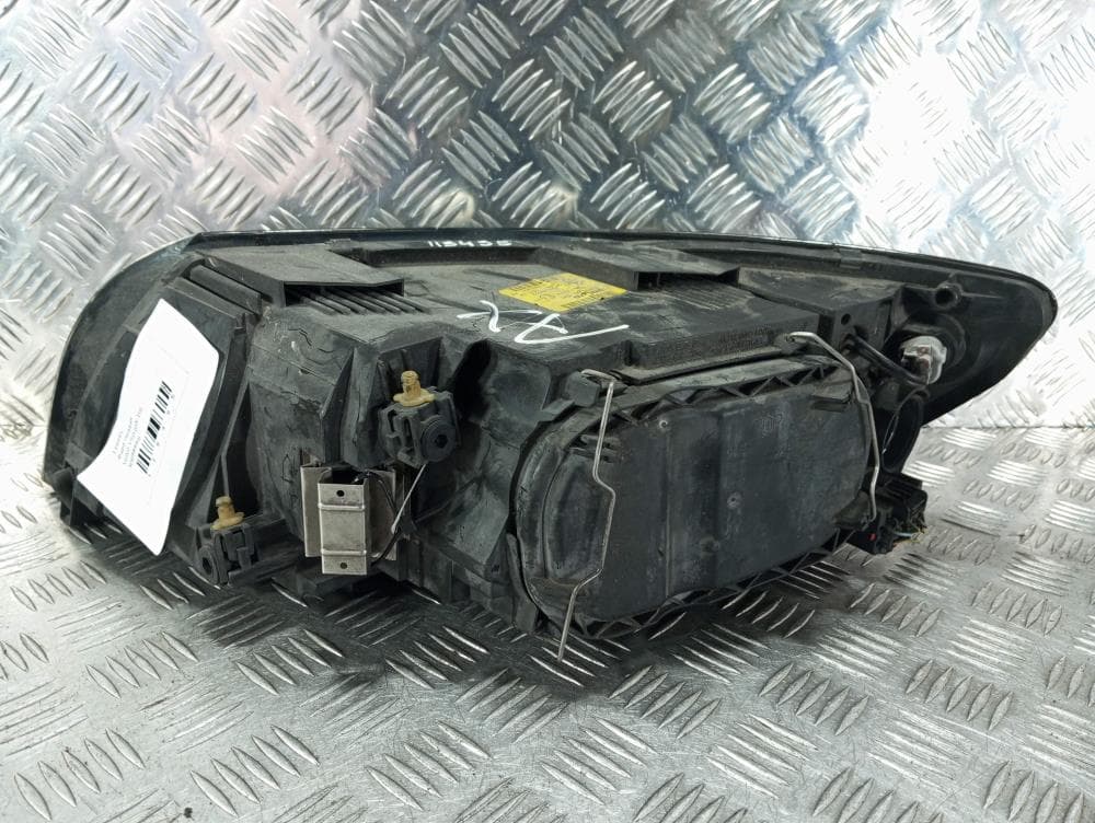 Фара правая к Volvo V50 (03-10)