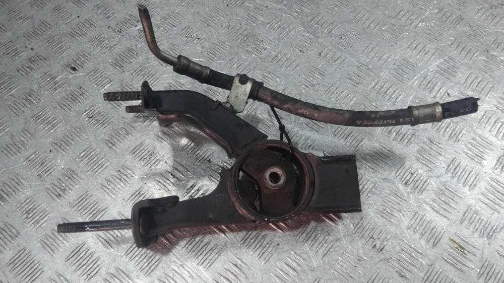 Подушка крепления двигателя к Toyota Voxy R70 (07-10)